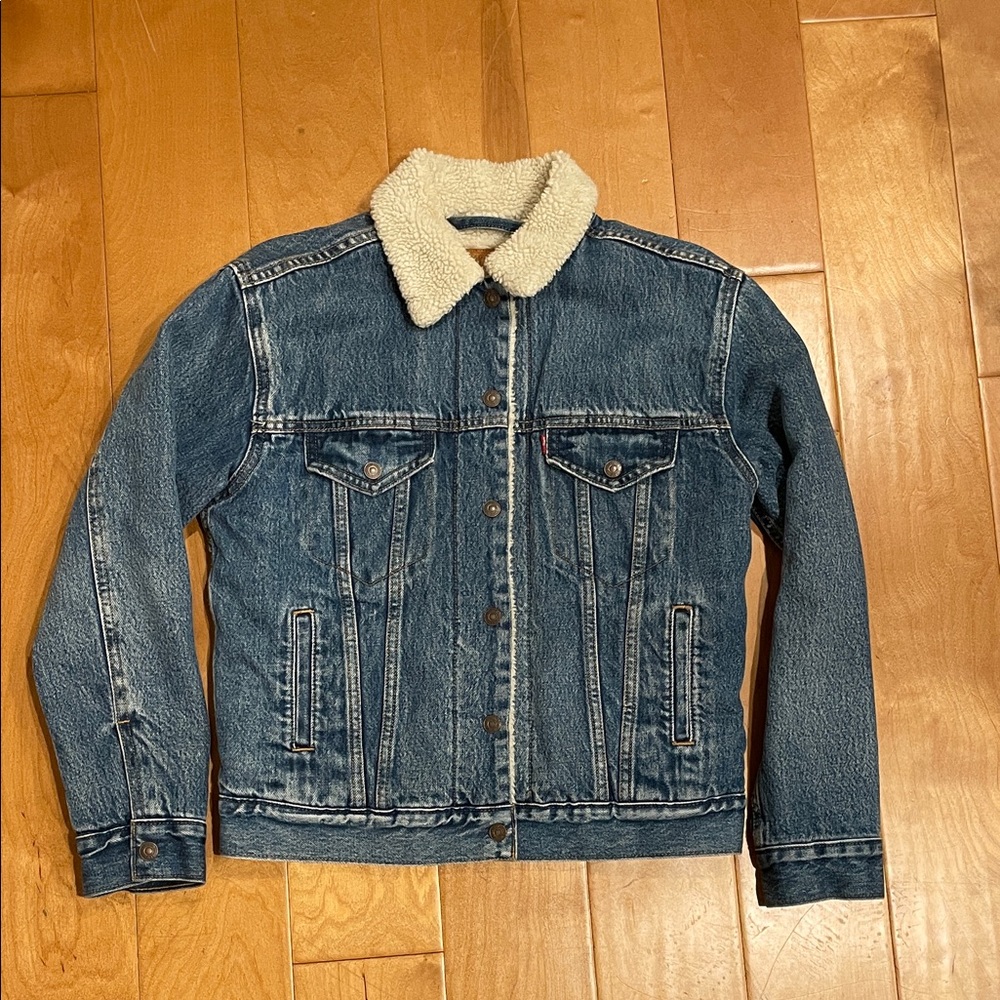 Levi's Classic Blue Denim Jacket with Sherpa Collar
